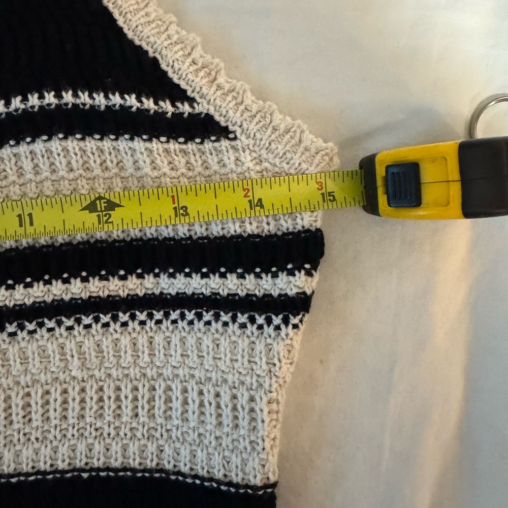 Black and White Knit Stripe Dress - Picture 6 of 7
